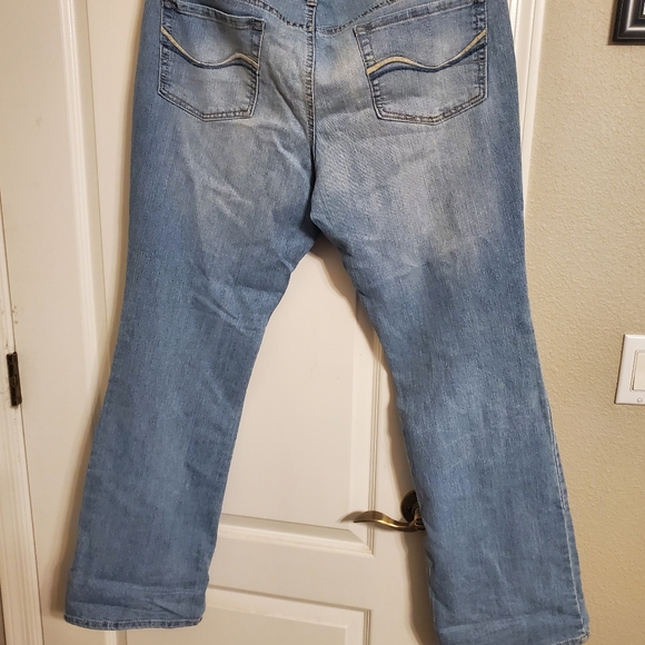 Jeans - Picture 5 of 5